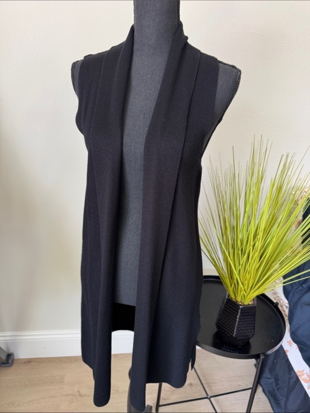 F21 Knitt Vest